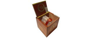AJ Fernandez Last Call Habanos Chiquitas